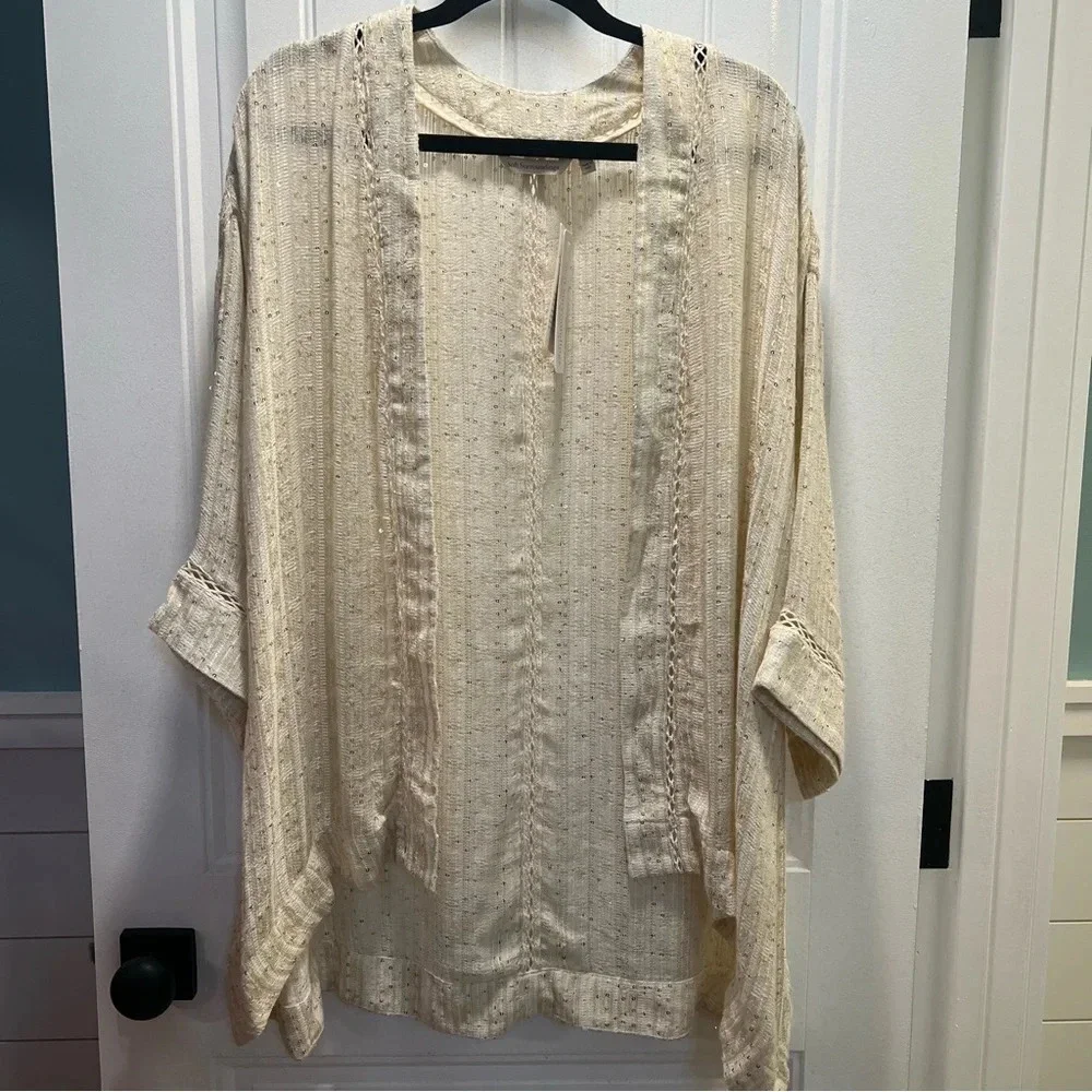 Soft Surroundings‎ Cream Gold Sequined Glamour Topper Kimono. Size Medium. NWT.